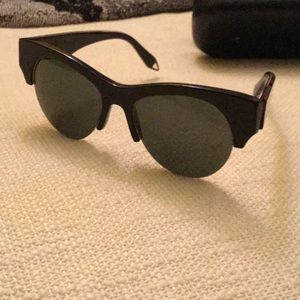 Cat eye sunglasses by Victoria Beckham